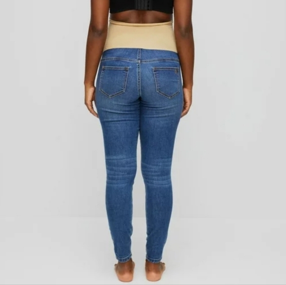 Maternity STRETCH Skinny Jeans, Secret FIT Tummy Panel Size: Medium | 30" inseam - Picture 5 of 12